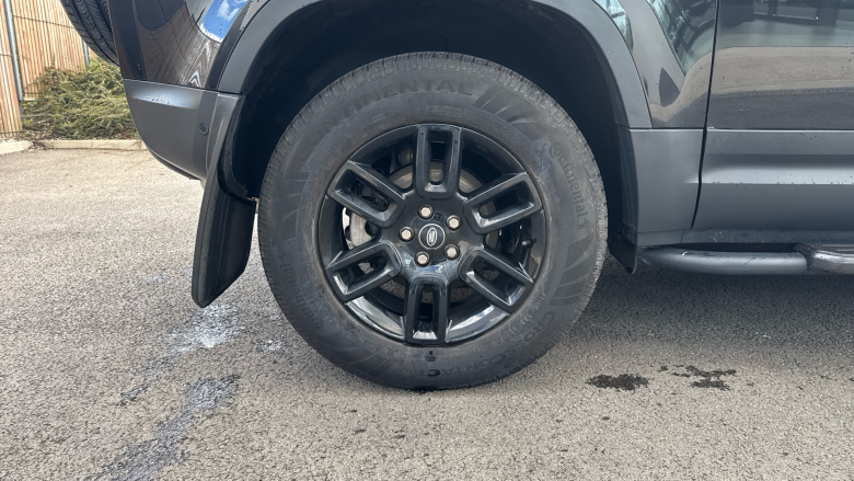 Land Rover Defender 3.0 D250 S 90 3dr Auto Diesel Estate